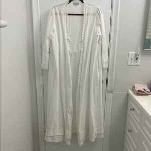 Luxurious Ivory Lace-Trimmed Robe